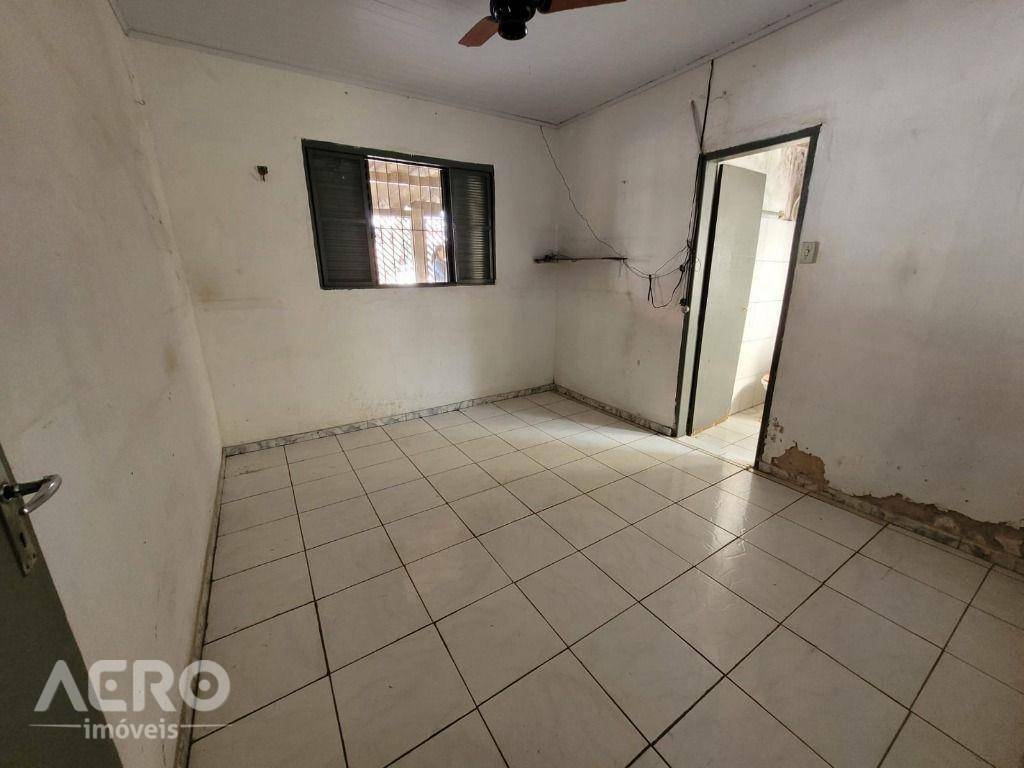 Casa à venda com 3 quartos, 203m² - Foto 11