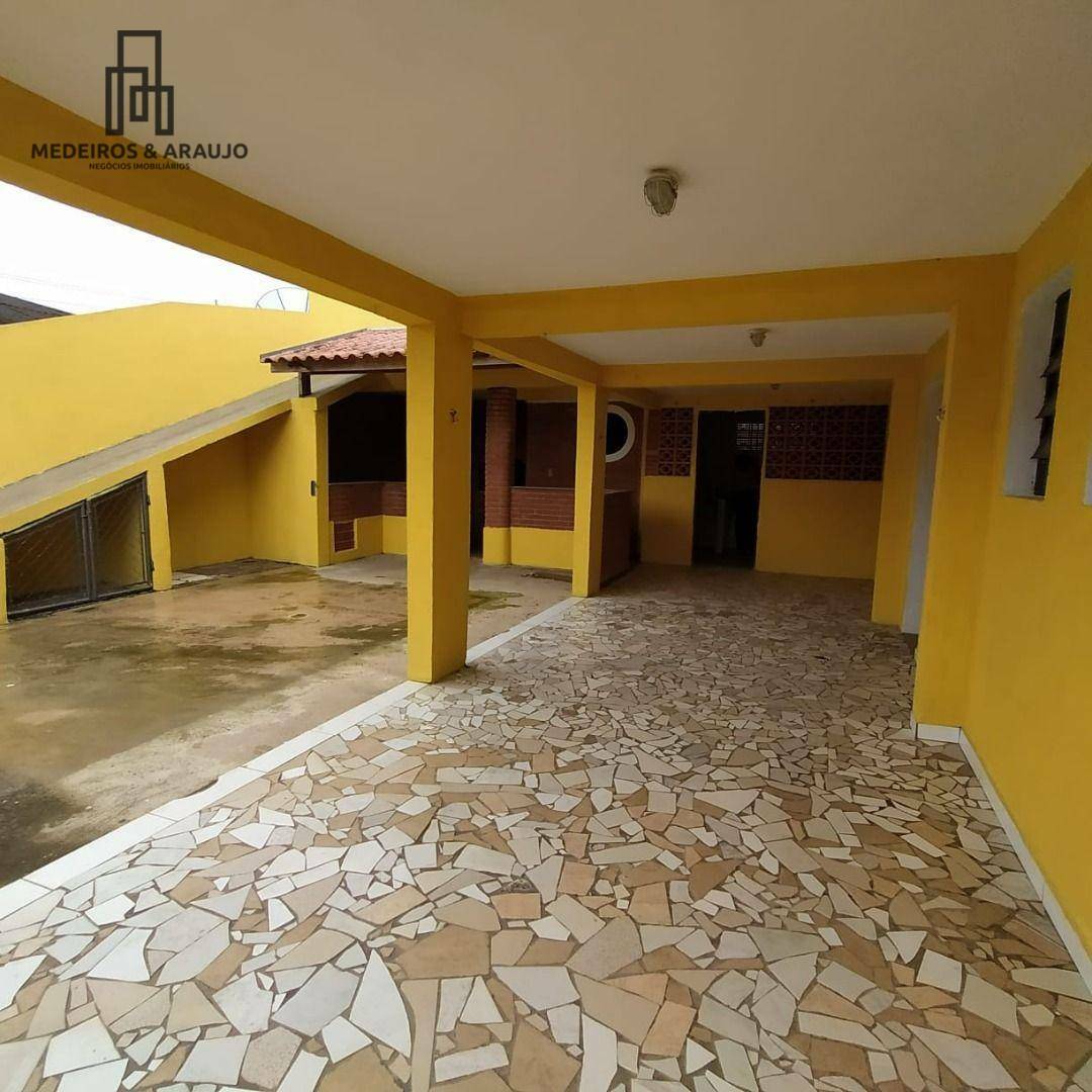 Casa à venda com 4 quartos, 210m² - Foto 27