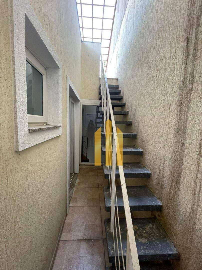 Sobrado à venda e aluguel com 3 quartos, 130m² - Foto 29