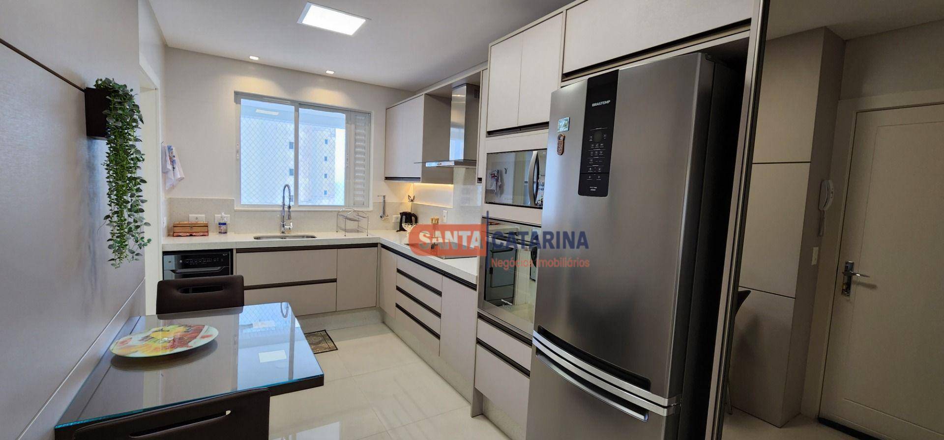 Apartamento à venda com 4 quartos, 167m² - Foto 24