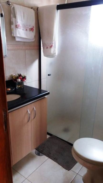 Apartamento à venda com 3 quartos, 72m² - Foto 1