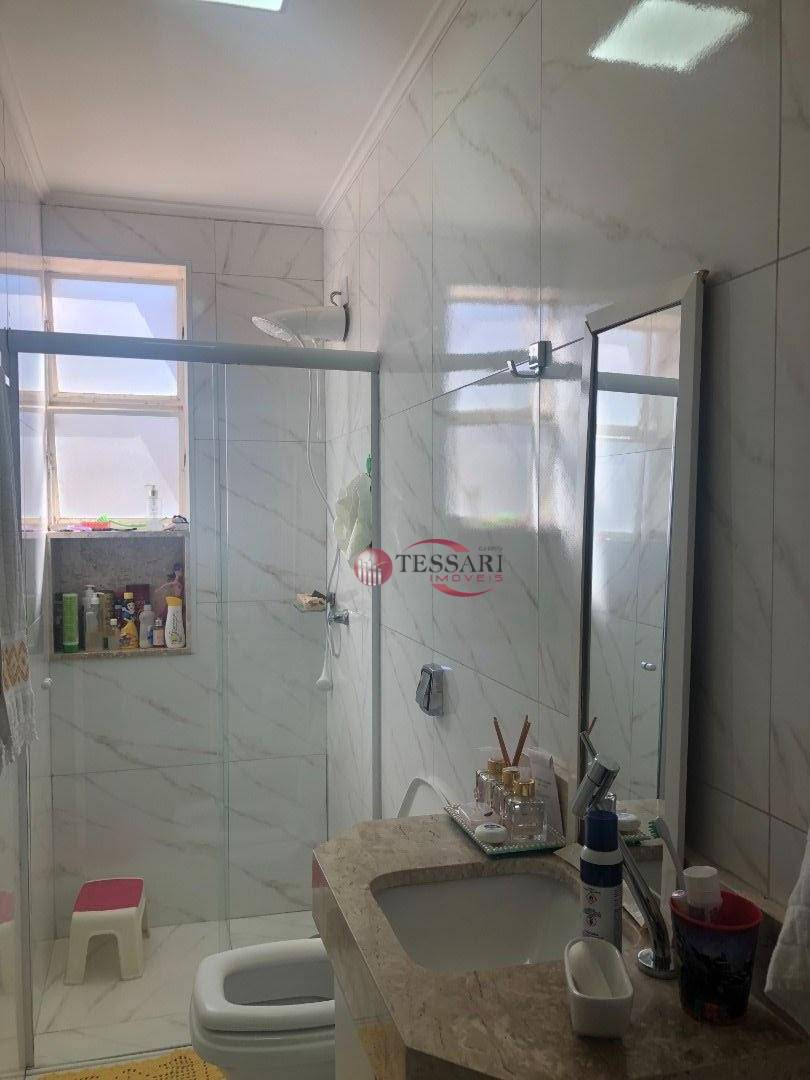 Apartamento à venda com 3 quartos, 137m² - Foto 17