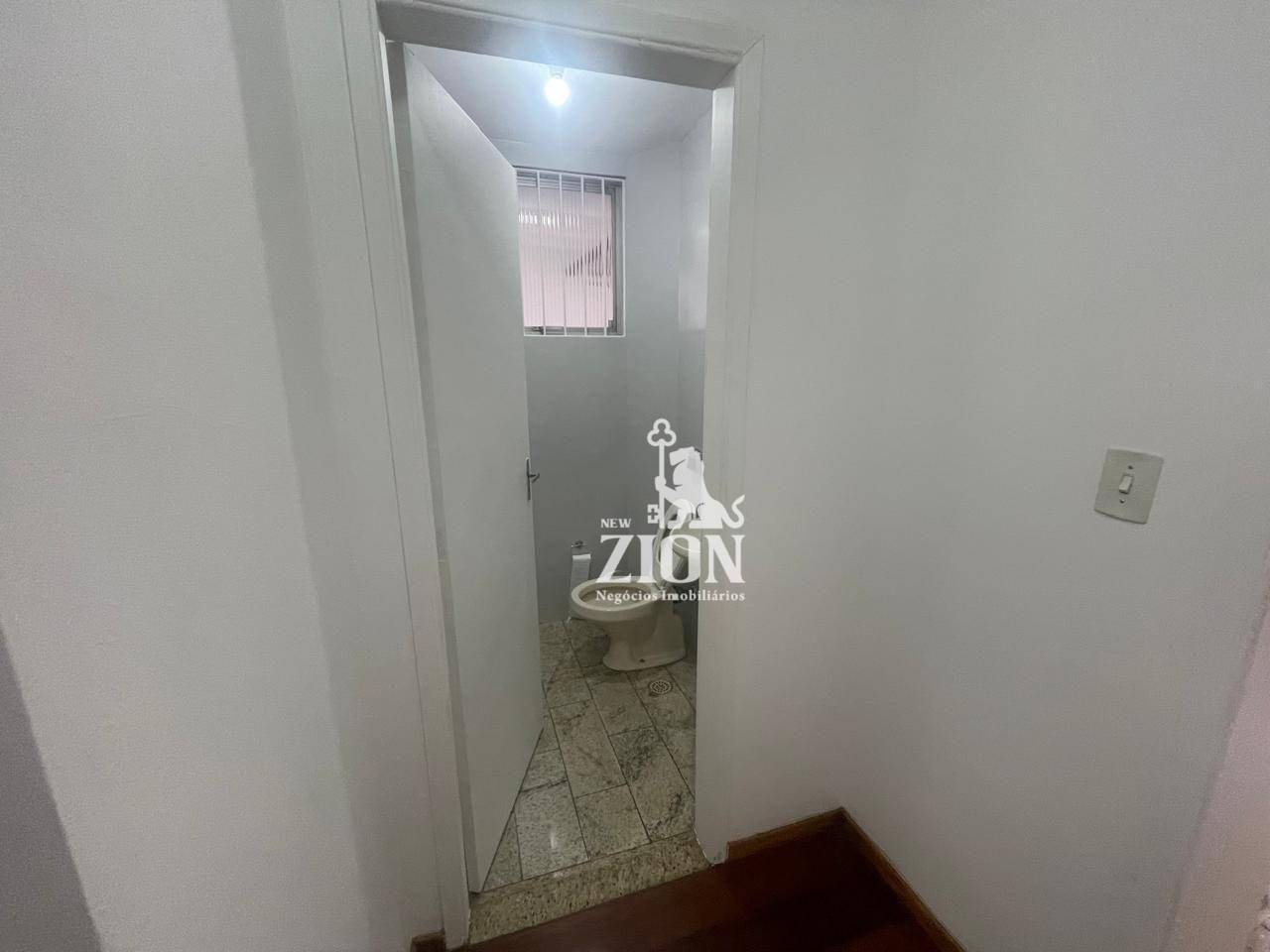 Sobrado à venda com 3 quartos, 220m² - Foto 3