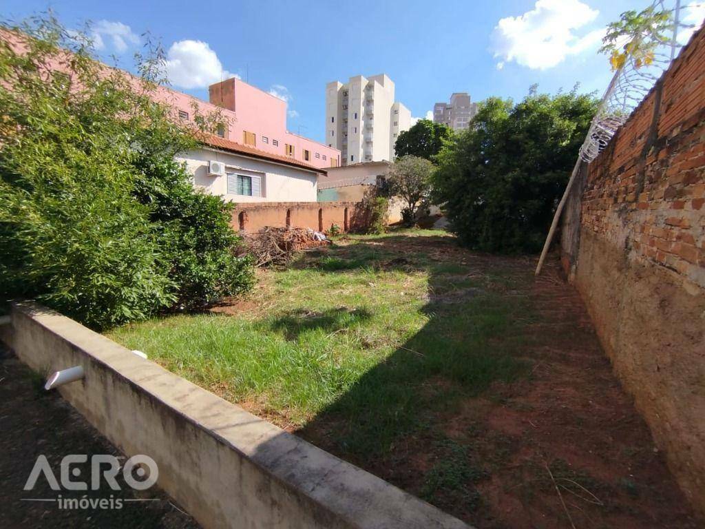 Casa para alugar com 2 quartos, 110m² - Foto 13