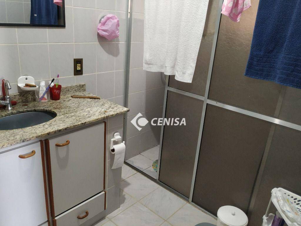 Casa à venda com 3 quartos, 258m² - Foto 24