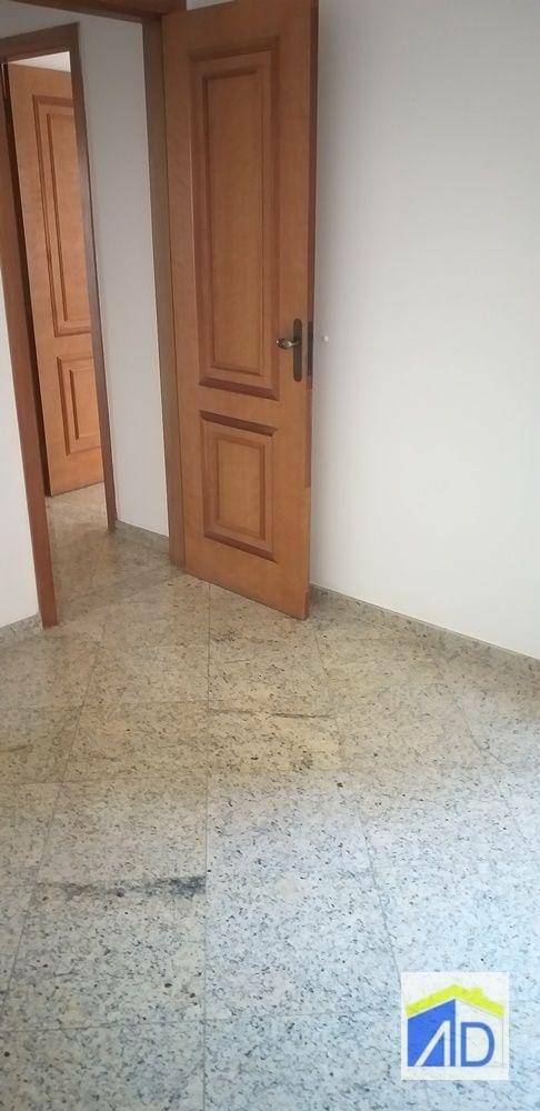 Apartamento à venda com 3 quartos, 110m² - Foto 15