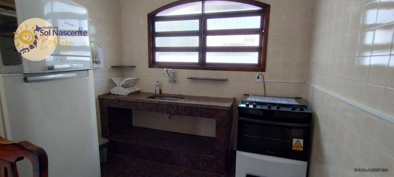 Casa para alugar com 4 quartos, 165m² - Foto 10