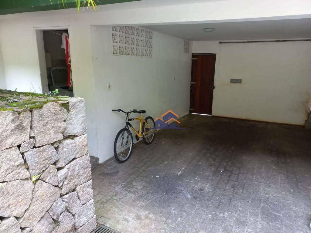 Casa à venda com 5 quartos, 169m² - Foto 11