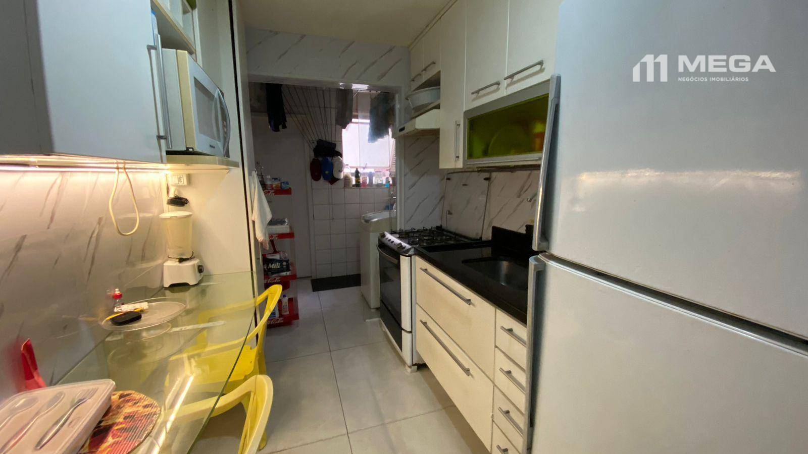 Apartamento à venda com 2 quartos, 78m² - Foto 2