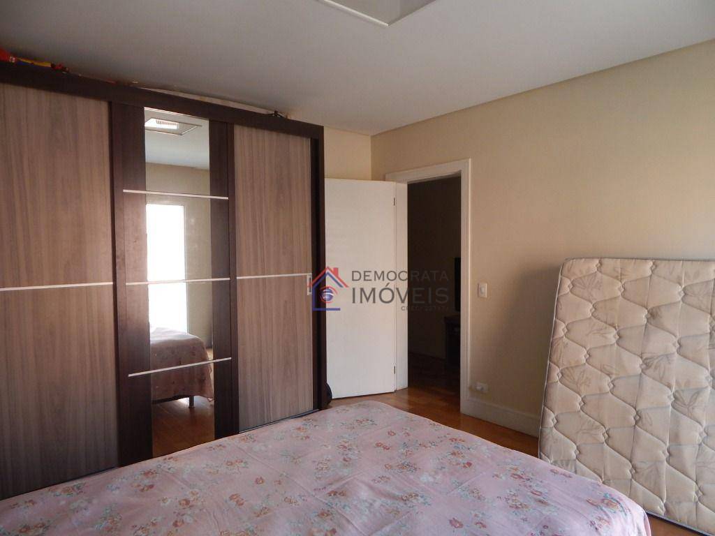 Sobrado à venda com 3 quartos, 245m² - Foto 20