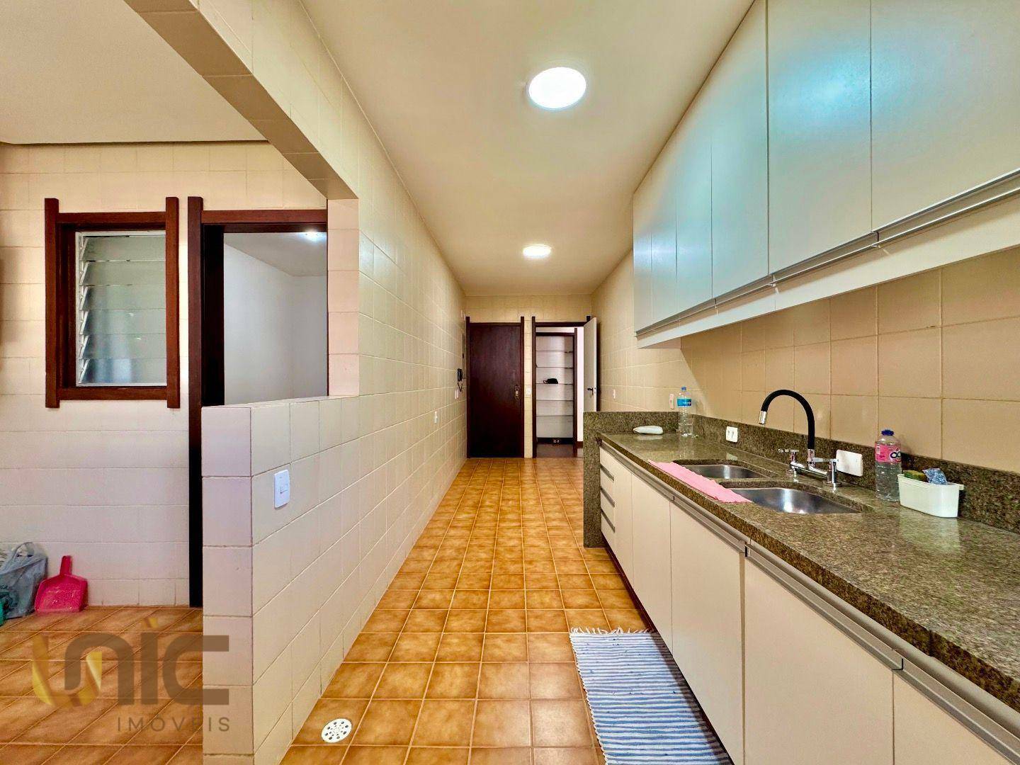 Apartamento à venda com 3 quartos, 140m² - Foto 33