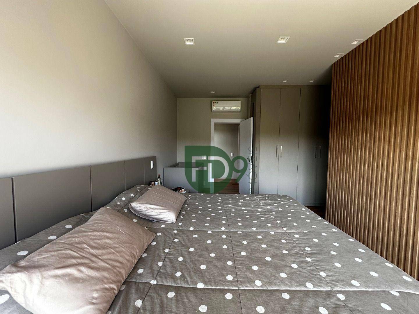 Casa de Condomínio à venda com 3 quartos, 302m² - Foto 28