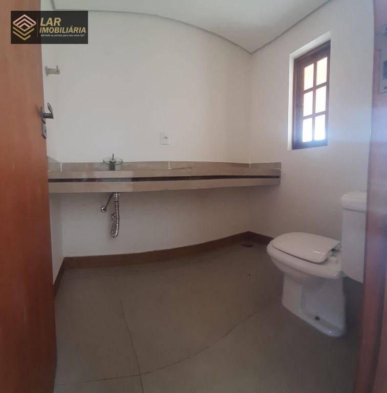 Casa de Condomínio para alugar com 4 quartos, 400m² - Foto 6