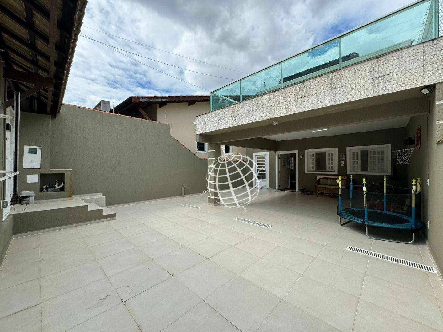 Casa à venda com 3 quartos, 192m² - Foto 3