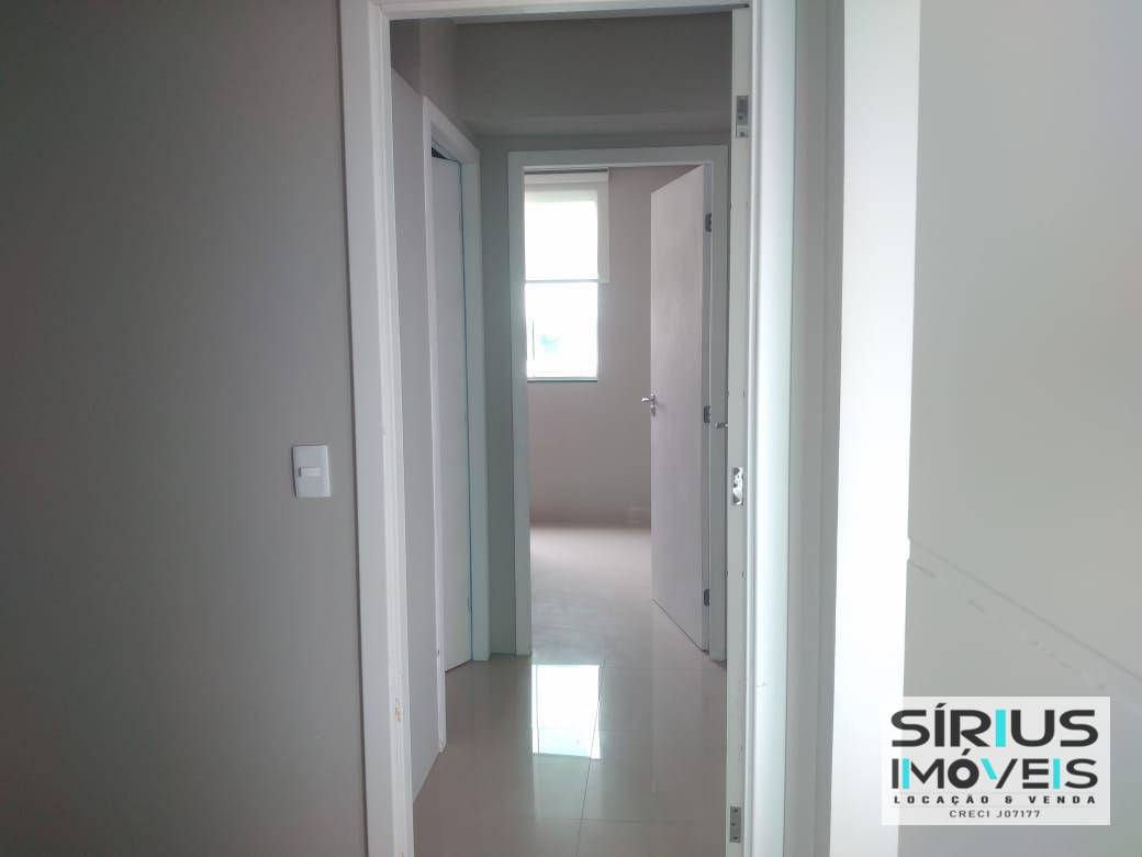 Casa para alugar com 10 quartos, 400m² - Foto 13