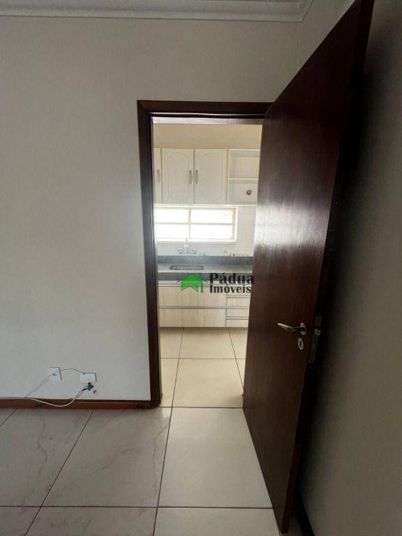 Apartamento à venda com 3 quartos, 110m² - Foto 11