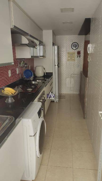 Apartamento à venda com 2 quartos, 61m² - Foto 7