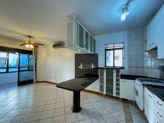 Apartamento à venda com 2 quartos, 65m² - Foto 2