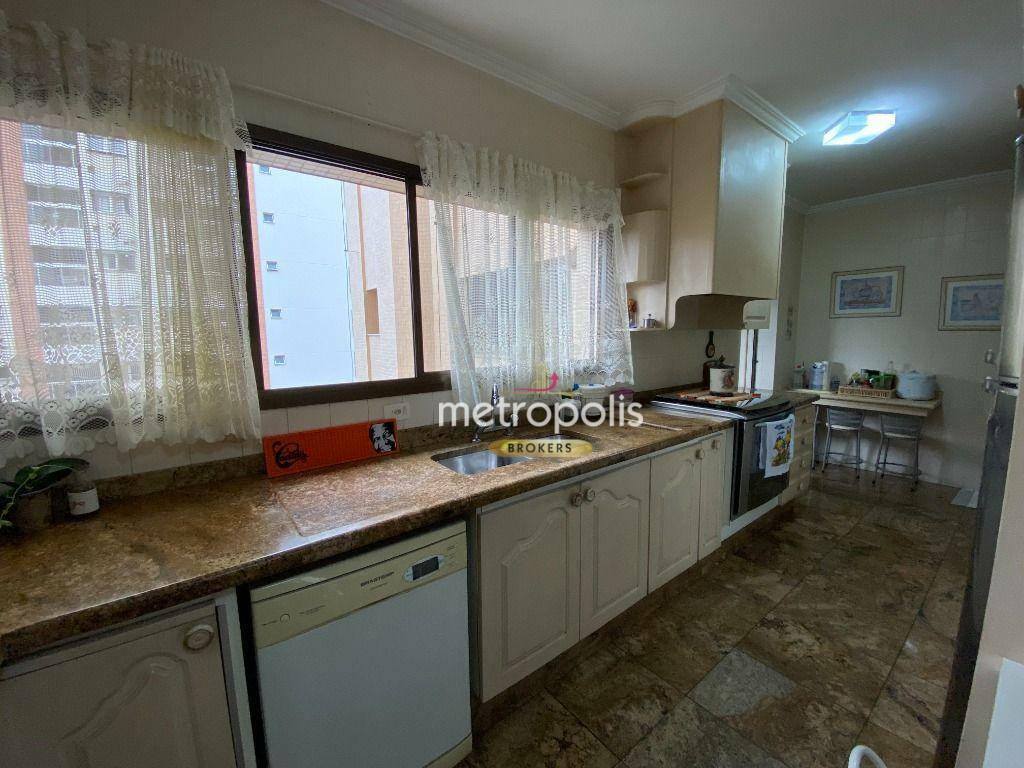 Apartamento à venda com 4 quartos, 224m² - Foto 31