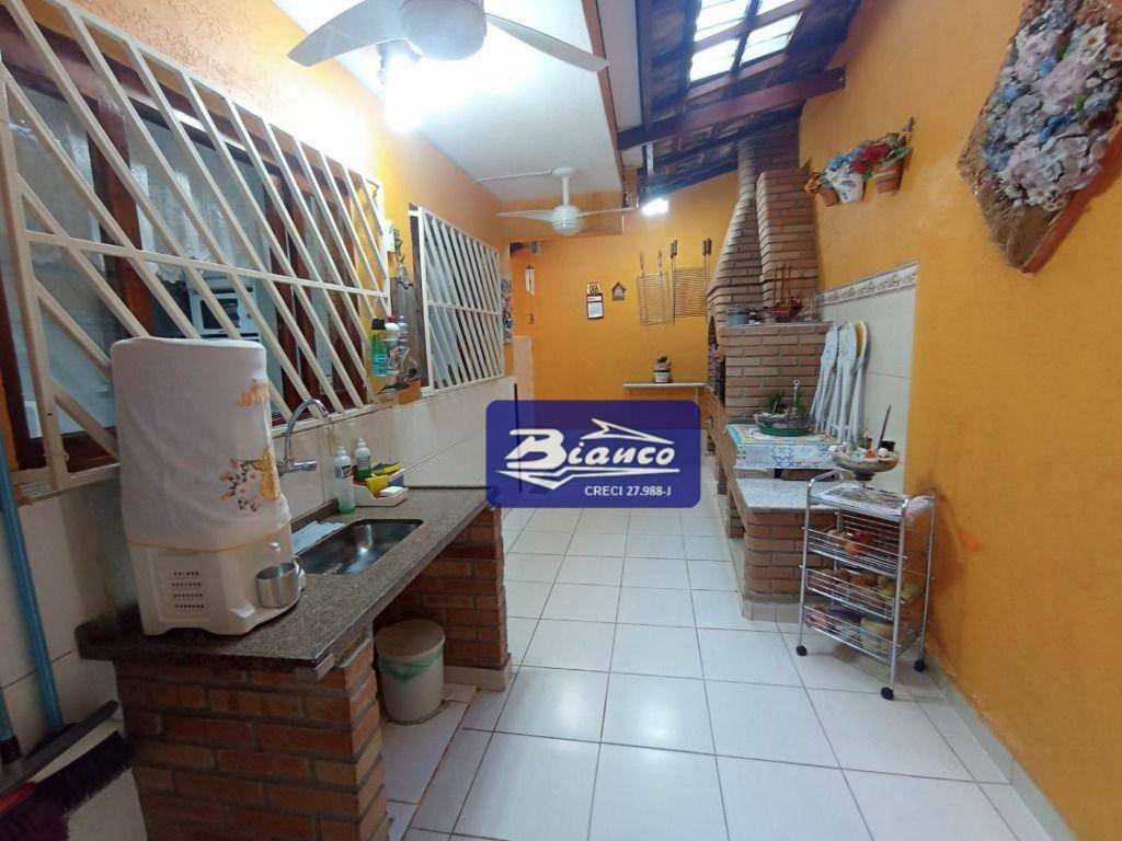 Sobrado à venda com 4 quartos, 207m² - Foto 11