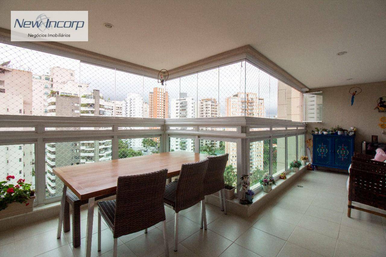 Apartamento à venda com 3 quartos, 154m² - Foto 2