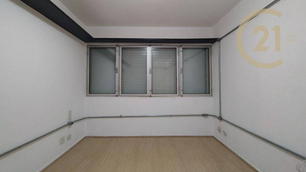 Apartamento para alugar com 3 quartos, 130m² - Foto 36