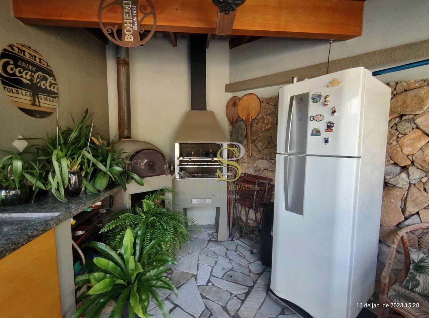Casa para alugar com 3 quartos, 260m² - Foto 5