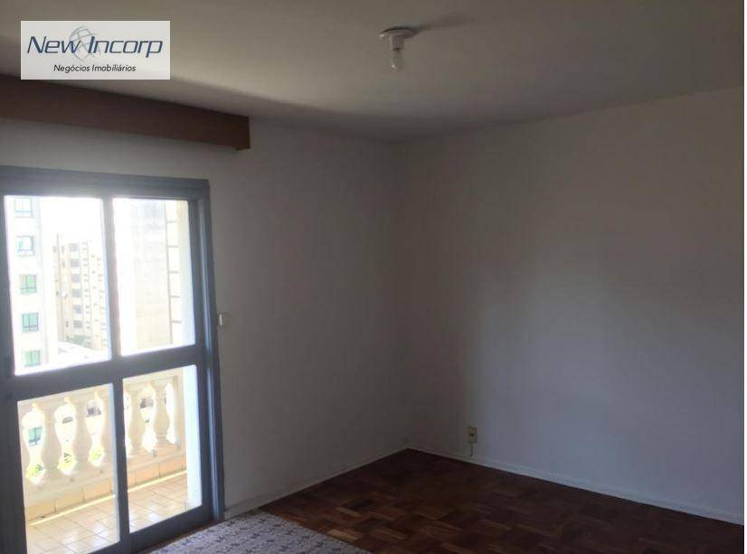 Apartamento à venda com 3 quartos, 80m² - Foto 2