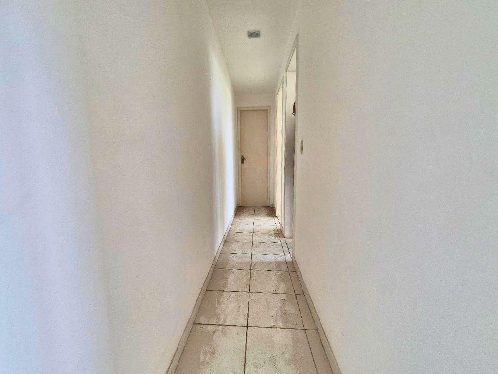 Apartamento à venda com 2 quartos, 70m² - Foto 5