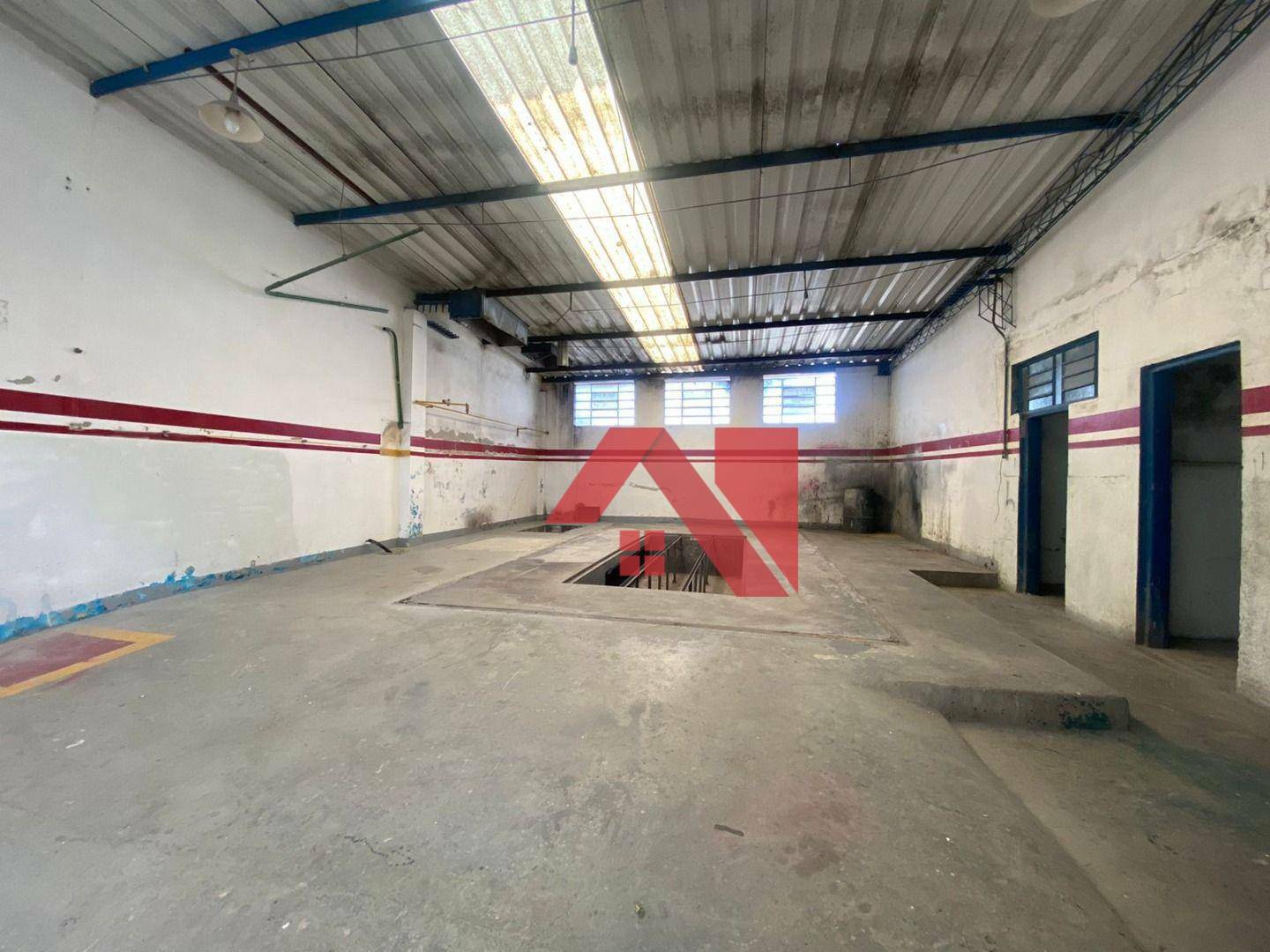 Depósito-Galpão-Armazém para alugar, 1100m² - Foto 6