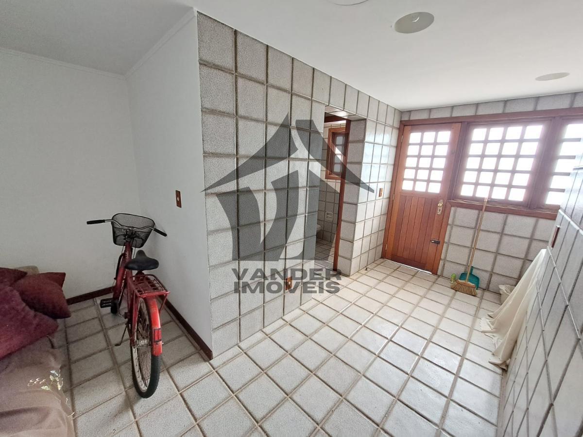 Casa à venda com 4 quartos, 450m² - Foto 9