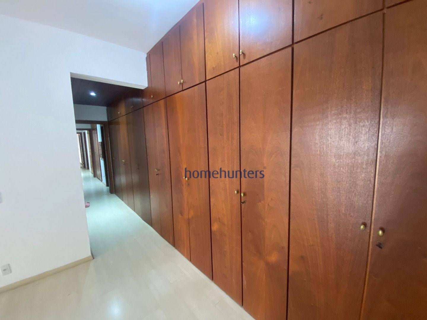 Apartamento para alugar com 4 quartos, 297m² - Foto 34