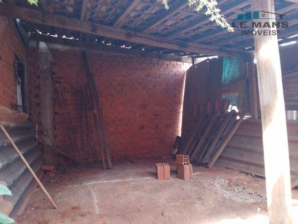 Casa à venda com 2 quartos, 80m² - Foto 18