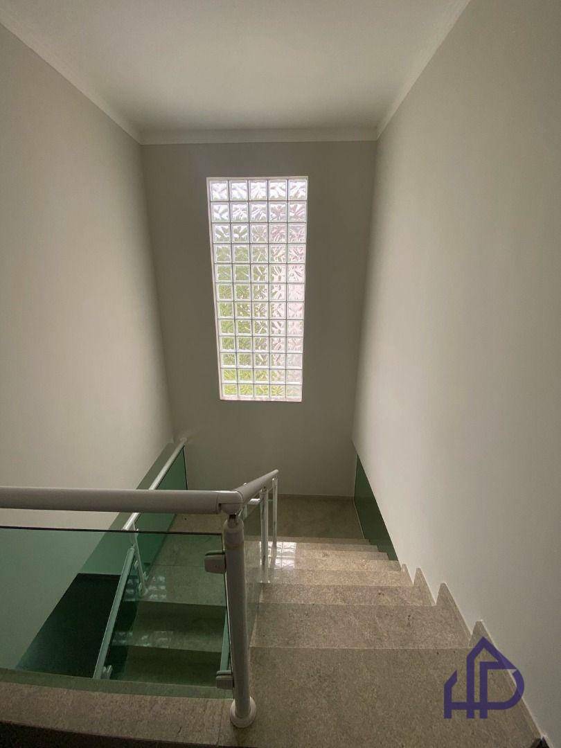 Casa para alugar com 3 quartos, 248m² - Foto 42