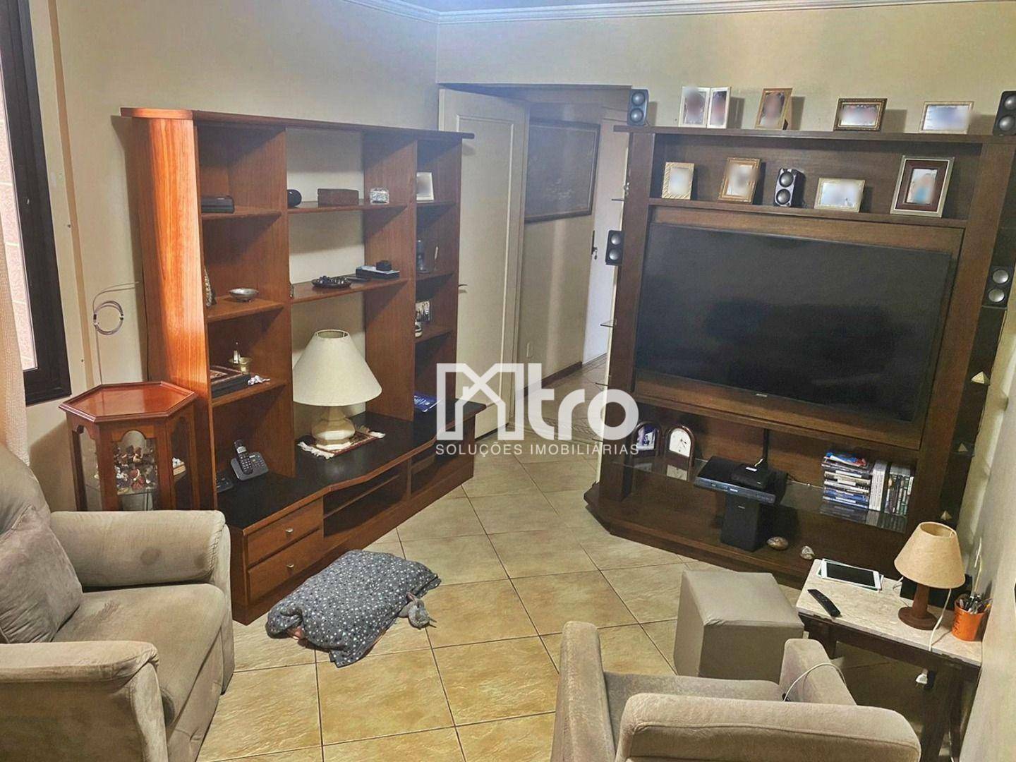 Apartamento à venda com 4 quartos, 180m² - Foto 6