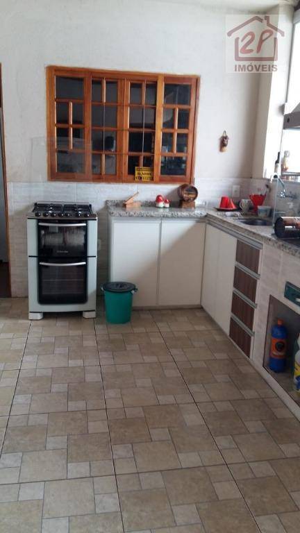 Casa à venda com 3 quartos, 200m² - Foto 21