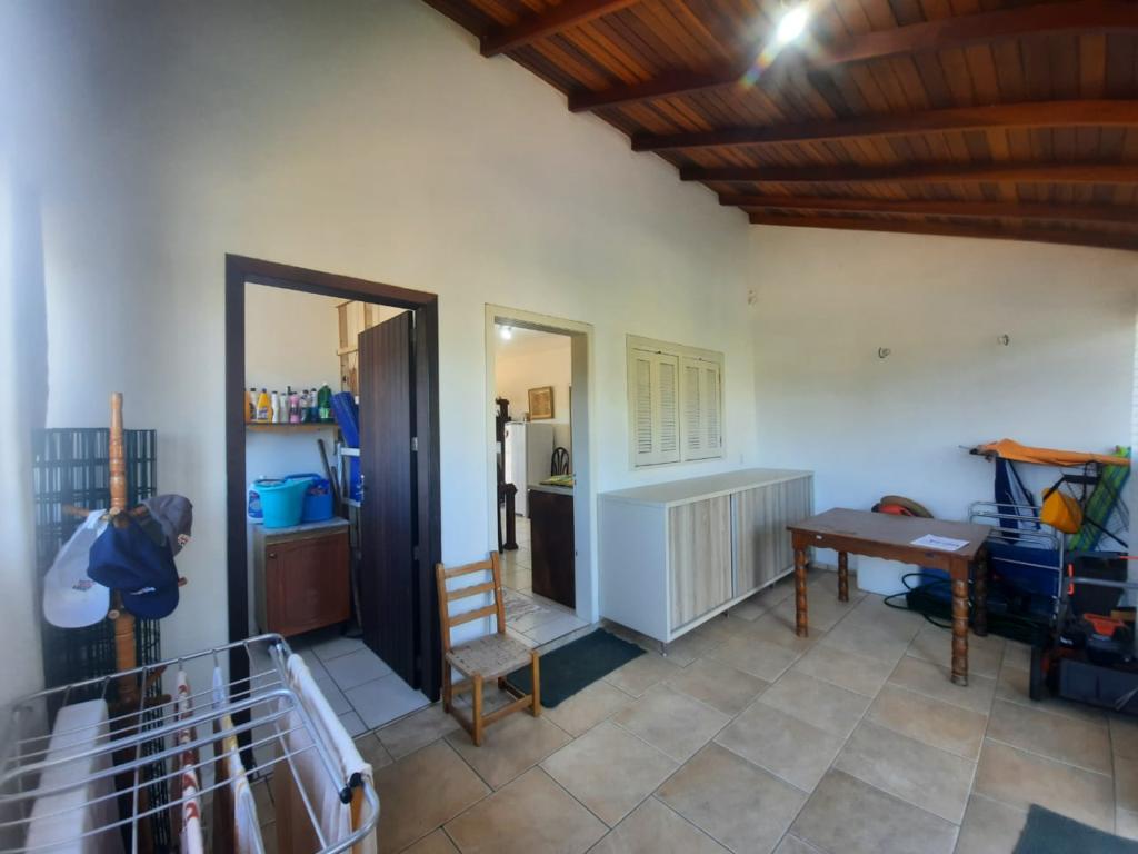 Casa à venda com 3 quartos, 121m² - Foto 14