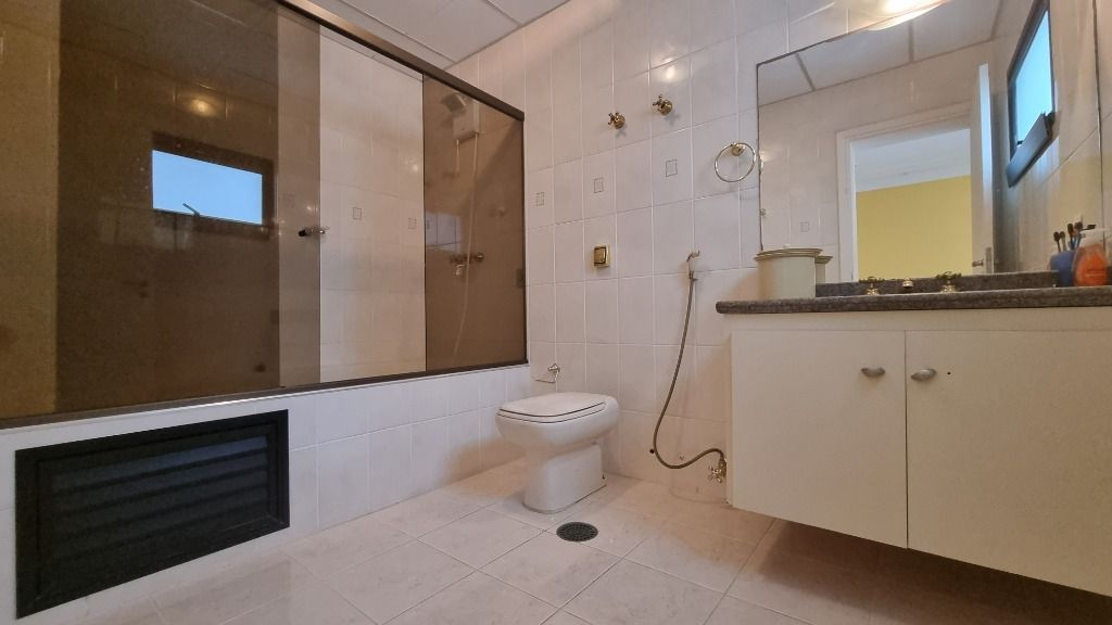 Apartamento à venda com 4 quartos, 200m² - Foto 17