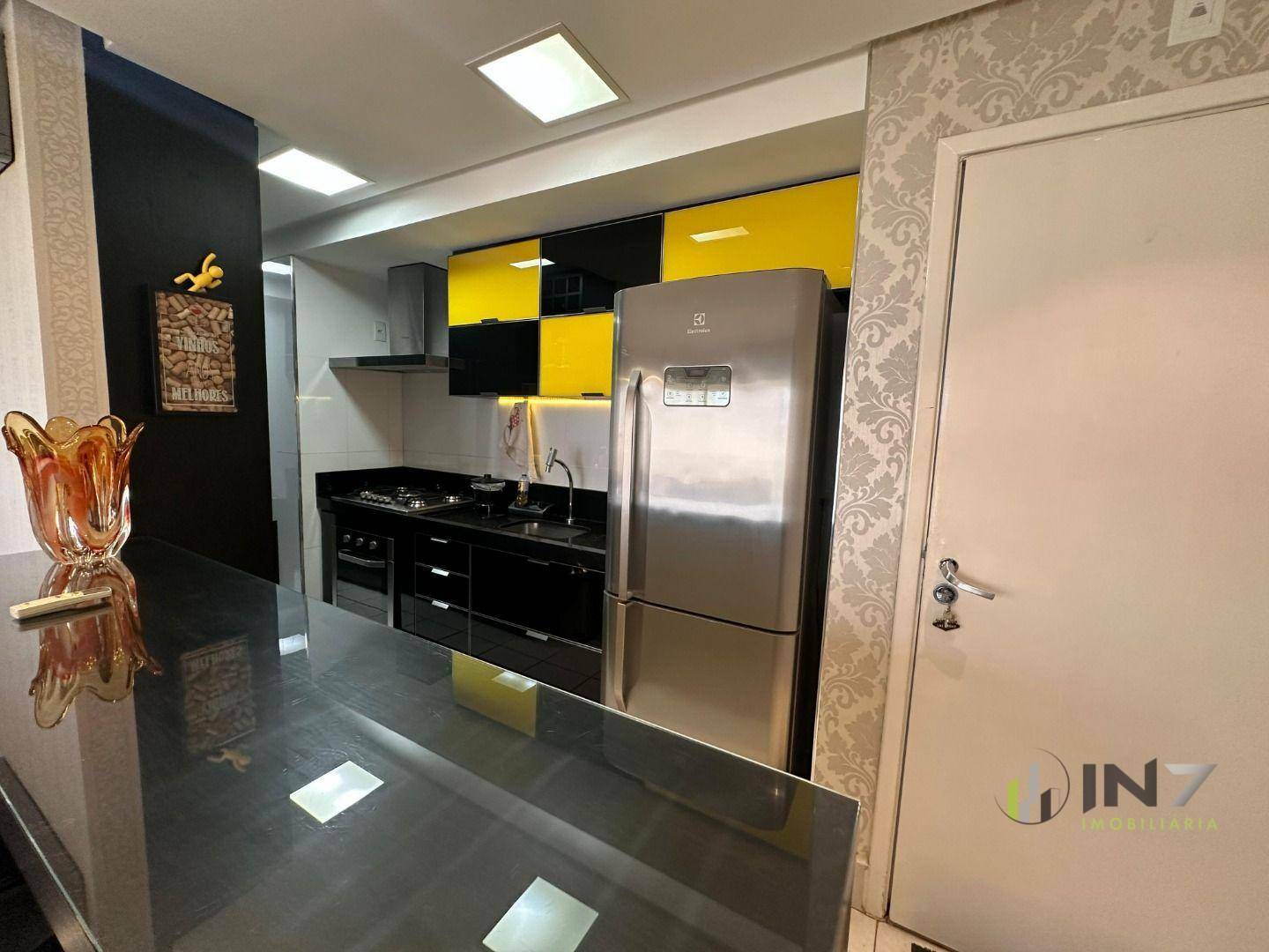 Apartamento à venda com 3 quartos, 84m² - Foto 7