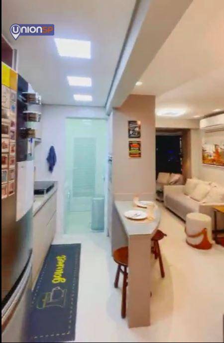 Apartamento à venda com 2 quartos, 65m² - Foto 20