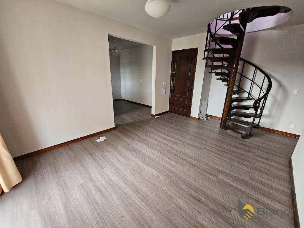 Apartamento à venda com 3 quartos, 159m² - Foto 3