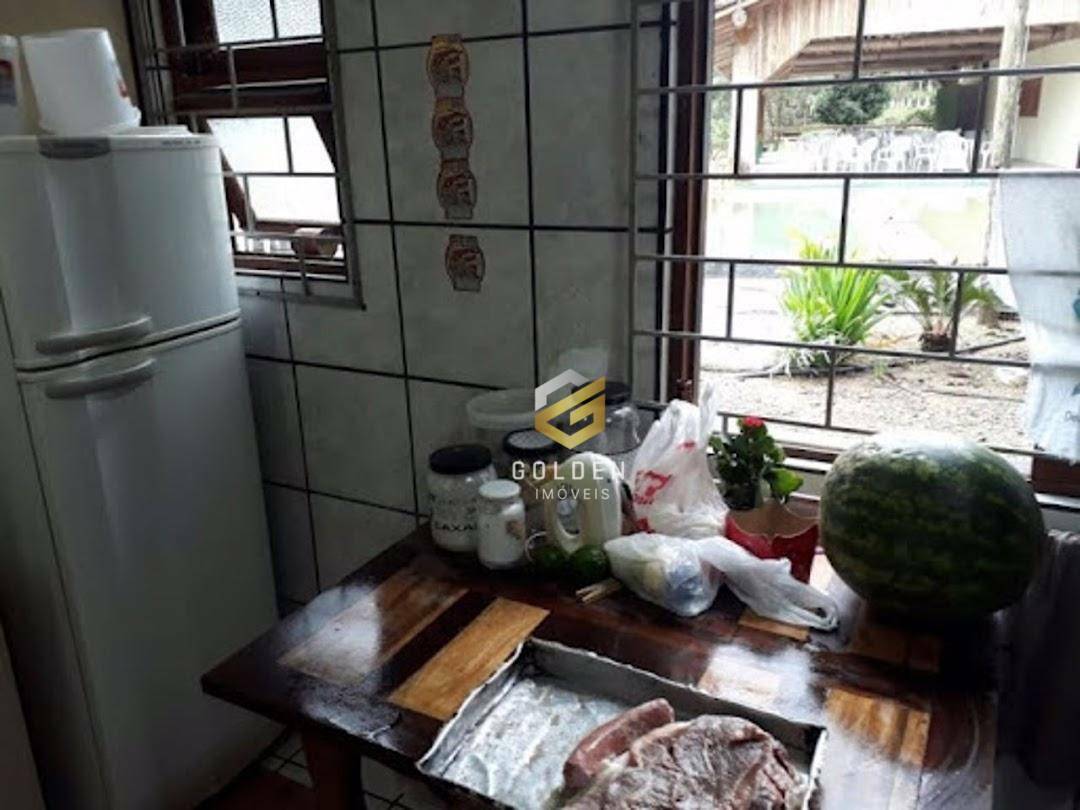 Sítio à venda com 5 quartos, 300m² - Foto 4