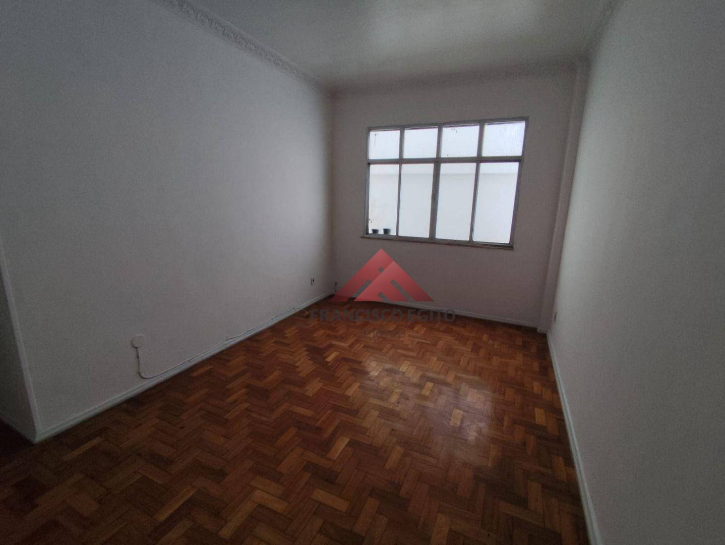 Apartamento para alugar com 2 quartos, 80m² - Foto 3