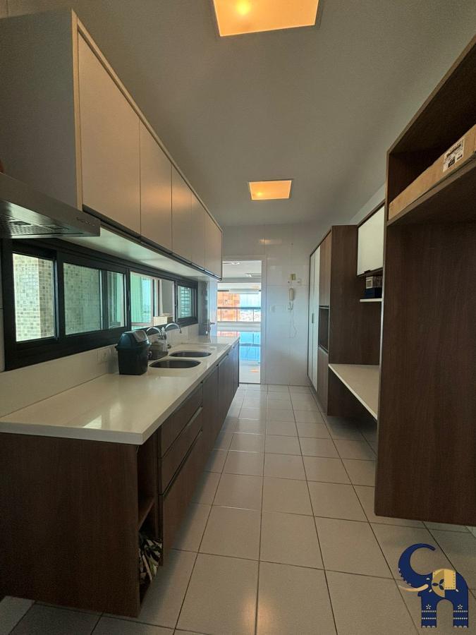 Apartamento à venda com 4 quartos, 207m² - Foto 10