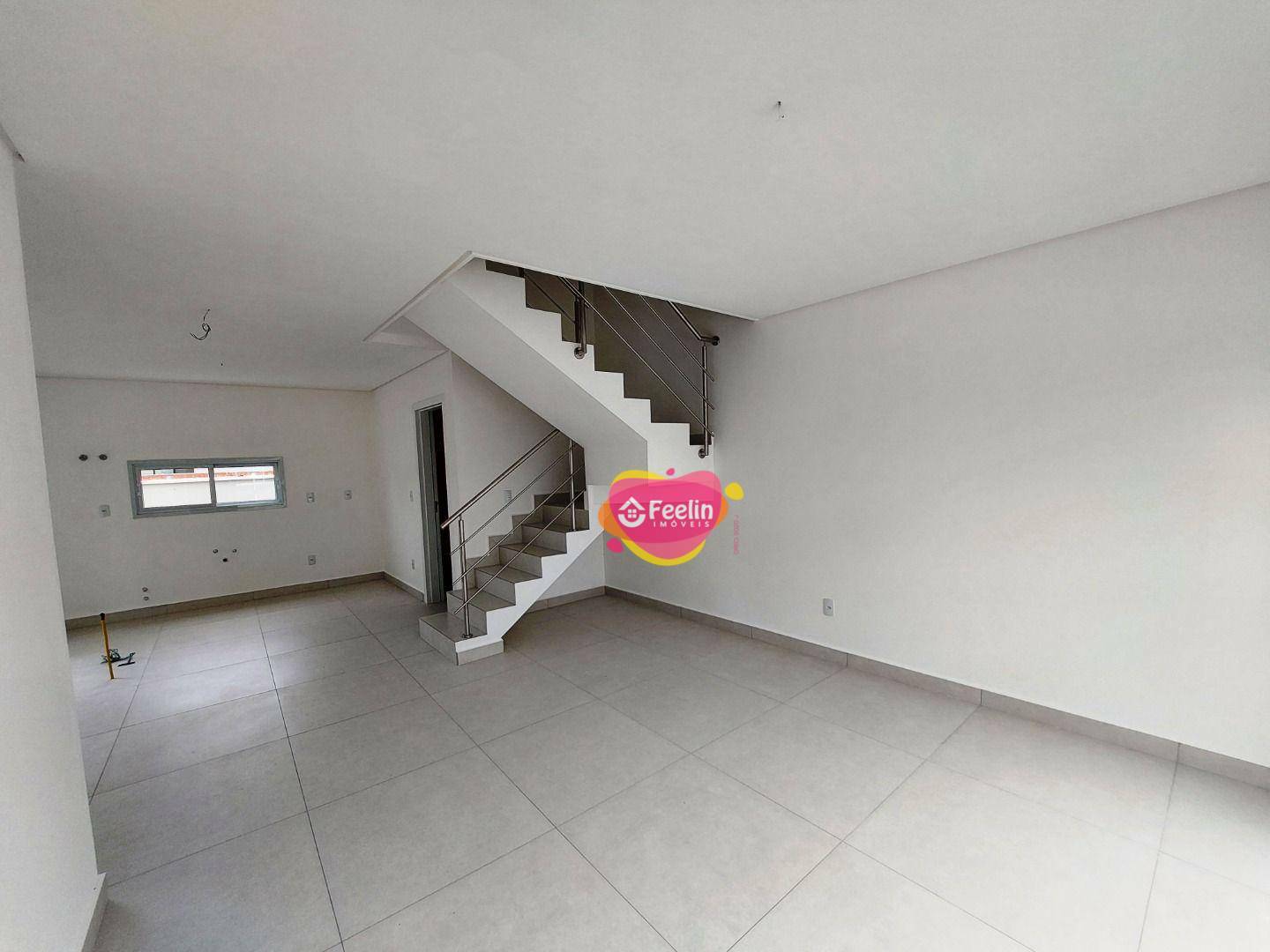 Casa à venda com 3 quartos, 132m² - Foto 4