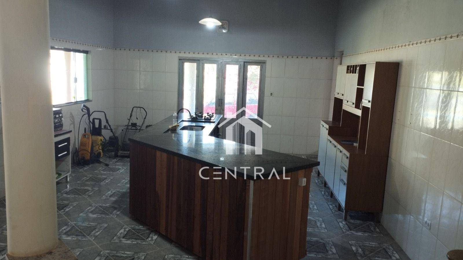 Chácara, 3 quartos, 2131 m² - Foto 4