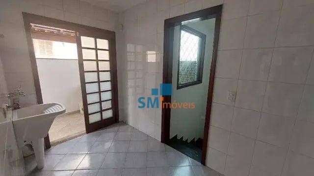 Sobrado à venda com 3 quartos, 200m² - Foto 11