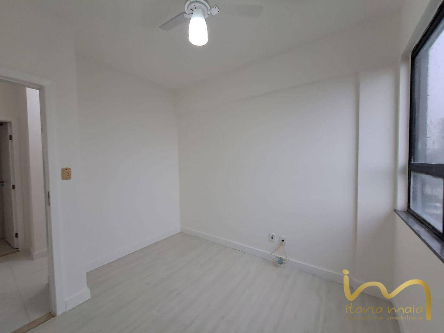 Apartamento à venda com 2 quartos, 70m² - Foto 6