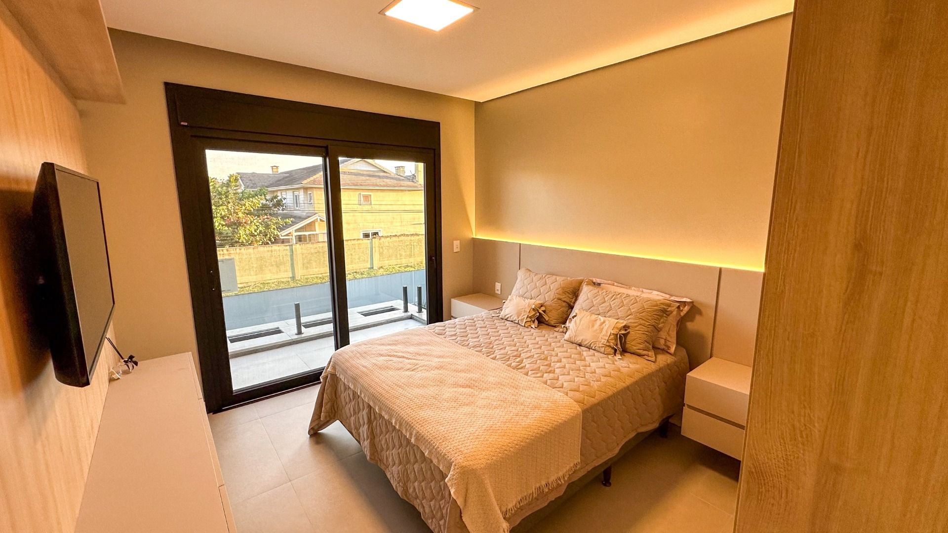 Casa de Condomínio à venda com 4 quartos, 225m² - Foto 17