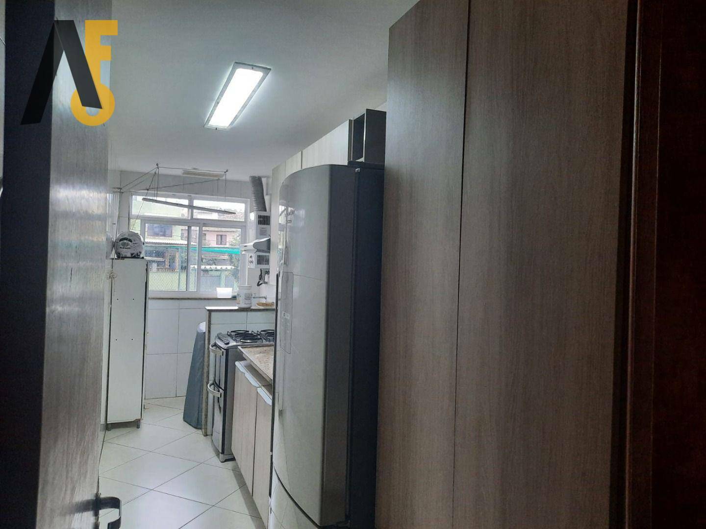 Apartamento à venda com 3 quartos, 81m² - Foto 4